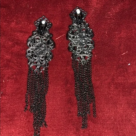 Vintage clip earrings - Picture 3 of 3